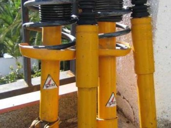 ------koni para corsa "b"------