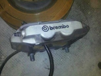 Vendo pinzas brembo de 4 pistones 