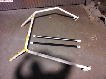 Arco seguridad peugeot 205 (parte delantera) 80€