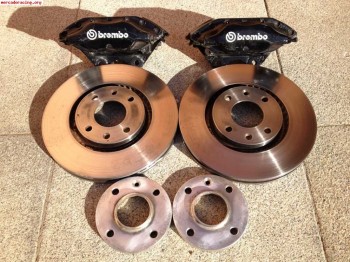 Frenos brembo 4 pistones discos 283 mm.