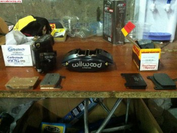 Se venden pinzas 4 pistones pastillas competición discos ray