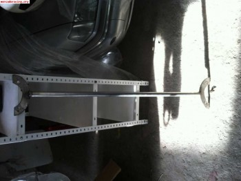 Se vende barra de torretas para peugeot 205