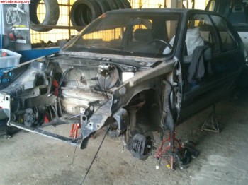 Carroceria de peugeot 106 xsi documentada