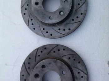Discos freno gt turbo taladrados  80 euros