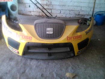 Vendo paragolpes de leon copa año 2005 en adelante,(fibra de