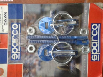 Cierres de capot sparco  5 euros