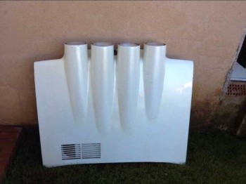 Capó con parrilla para r5 