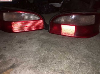 Focos traeros de saxo