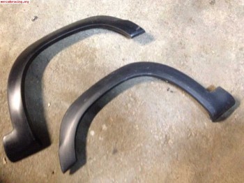 Se venden aletines traseros de 205 rallye nuevos