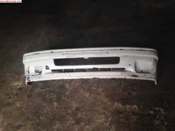 Se venden aletines traseros y defensa delantera d 205 rallye