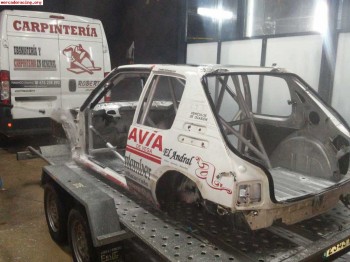 Vendo carrocería de peugeot 205 rally con barras 