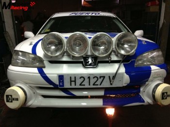 Se vende parrilla de faros completa de 106 rallye desafio