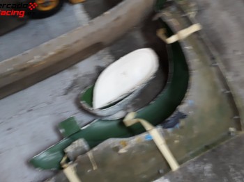 Se venden moldes de fibra de saxo 