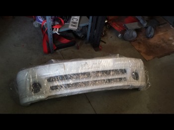 Defensa delantera 106