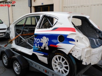 Carrocería 208 r2 golpeada.