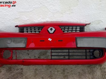 Defensa delantera renault scenic ii del año 2003 