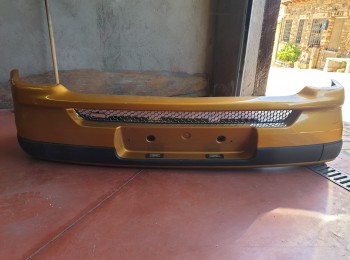 Paragolpes delantero y trasero 106