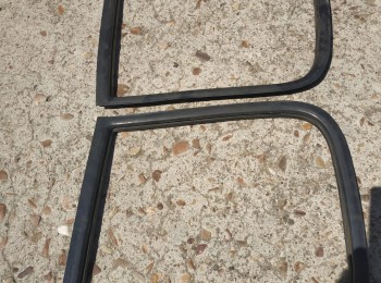 Gomas fijas ventanillas traseras peugeot 205