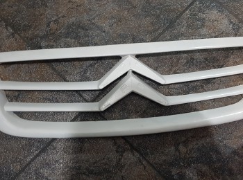 Calandra y rejillas inferiores c2 gt copa