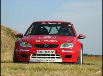 Se vende carrocería de saxo kit car f2000