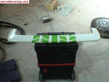 Vendo aleron para 205 tipo saxo, tambien faldon trasero 205