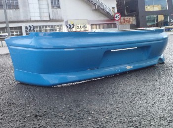 Paragolpes trasero de lancer evo 8 de plastico