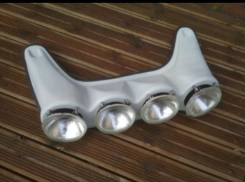 Parrilla de faros y cuneteros 