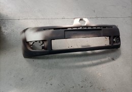 Vendo paragolpes delantero de renault clio sport fase 2 182 cv con regilla inferior