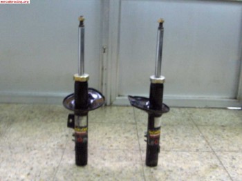 Vendo mortiguadores delanteros de peugeot 205