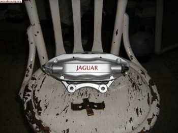 Vendo pinza de 4 pistones brembo procedente de jaguar