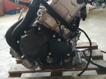 Motor suzuki gsxr 600 k7