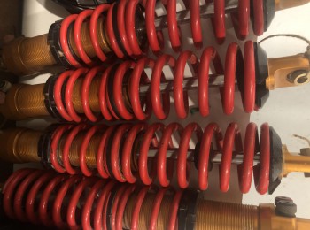 Se venden amortiguadores yacarcros 2 vias los 4 